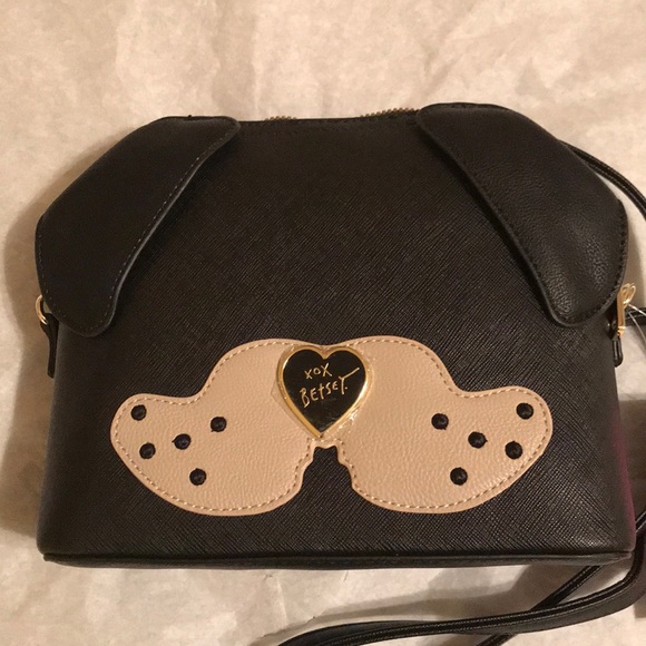Betsey Johnson Handbags - Betsey Johnson Dome Crossbody Bag